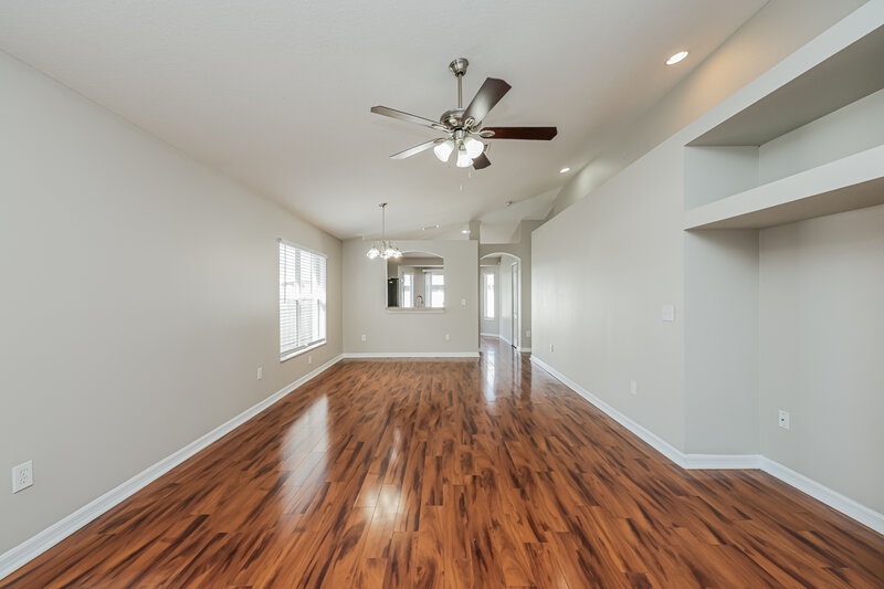 1,985/Mo, 12724 Evington Point Dr Riverview, FL 33579 Living Room View