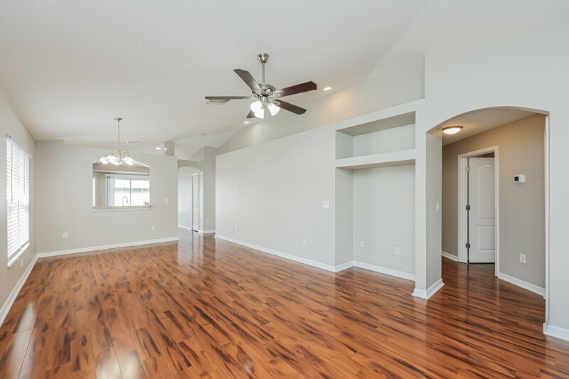 1,985/Mo, 12724 Evington Point Dr Riverview, FL 33579 Living Room View 2