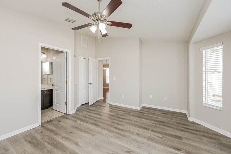 1,985/Mo, 12724 Evington Point Dr Riverview, FL 33579 Main Bedroom View