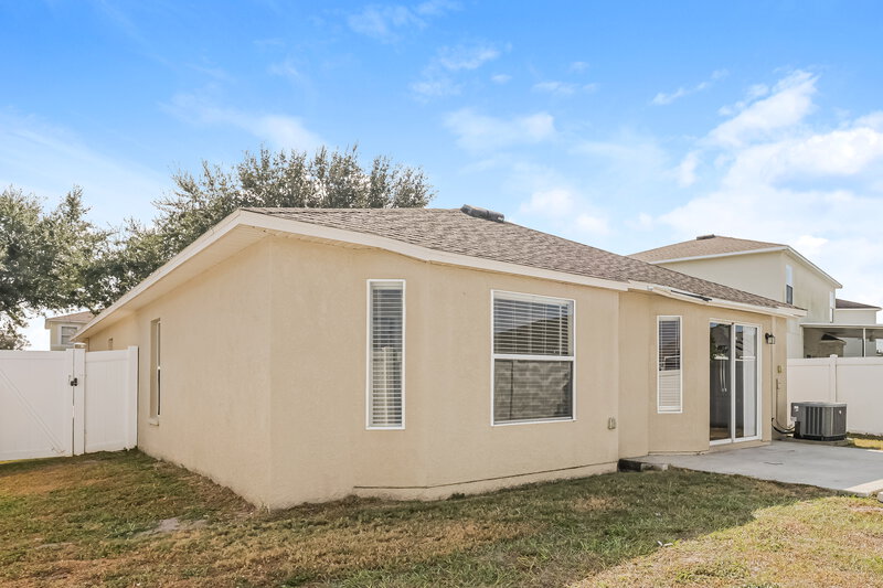 1,985/Mo, 12724 Evington Point Dr Riverview, FL 33579 Rear View