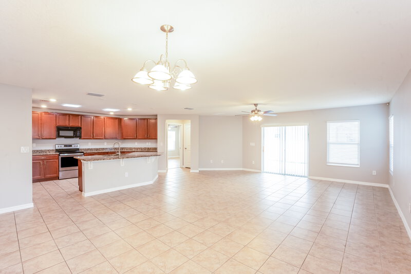 3,095/Mo, 9215 Freedom Hill Dr Seffner, FL 33584 Dining Room View