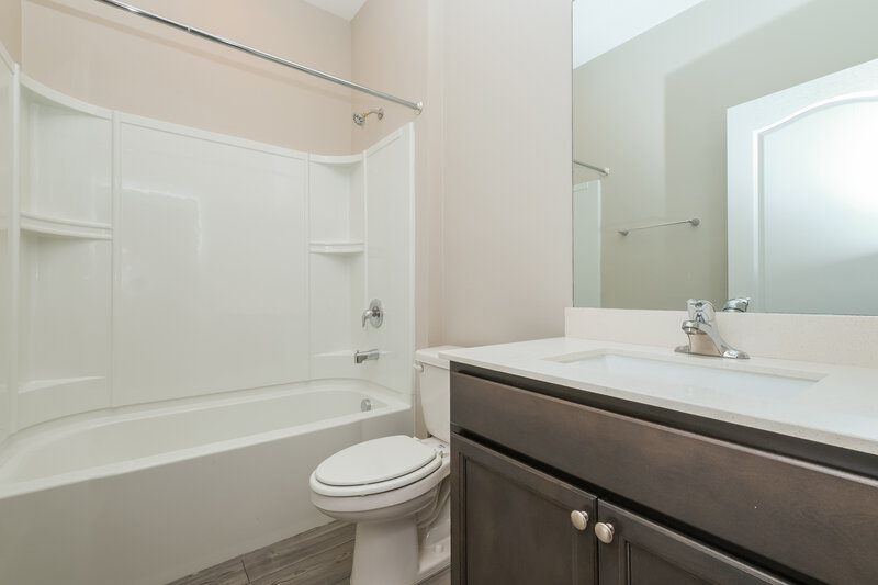 1,815/Mo, 30134 Fedora Cir Brooksville, FL 34602 Bathroom View 2