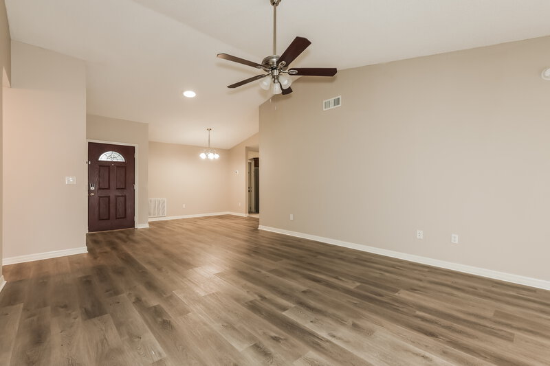 1,935/Mo, 1512 Blueteal Dr Brandon, FL 33511 Living Room View 2