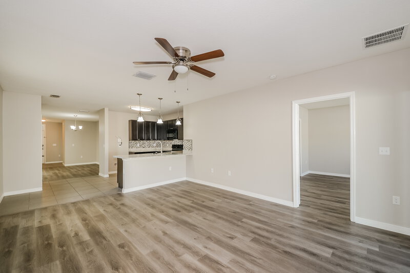 2,095/Mo, 10126 Geese Trail Cir Sun City Center, FL 33573 Living Room View 2