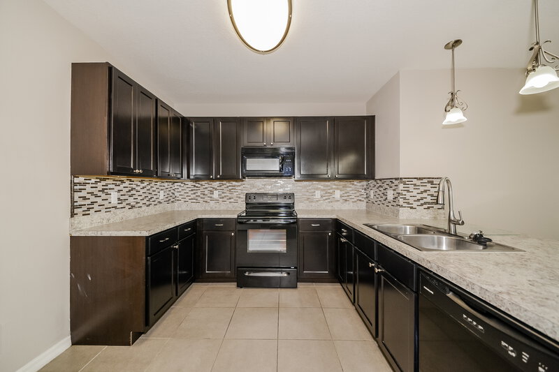 2,095/Mo, 10126 Geese Trail Cir Sun City Center, FL 33573 Kitchen View