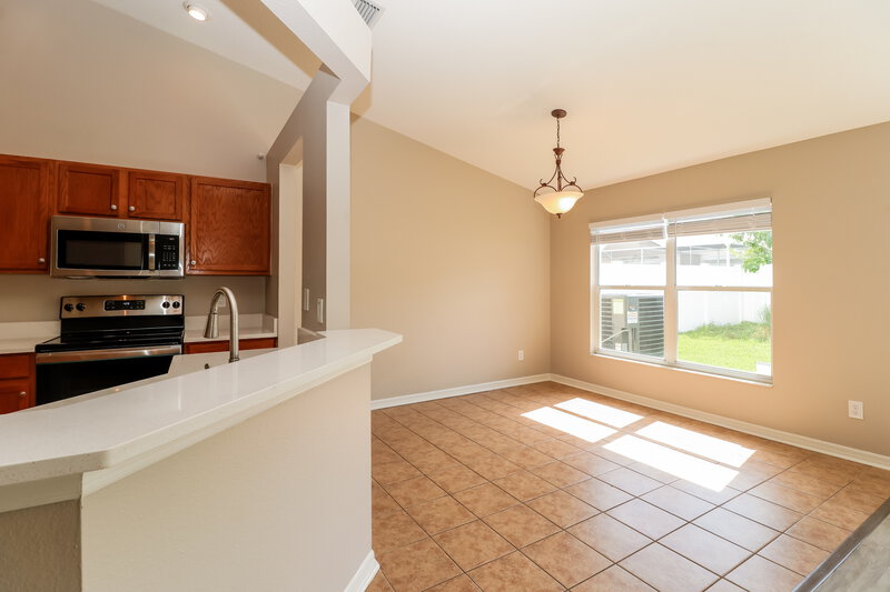 2,380/Mo, 18134 Leafwood Cir Lutz, FL 33558 Dining Room View