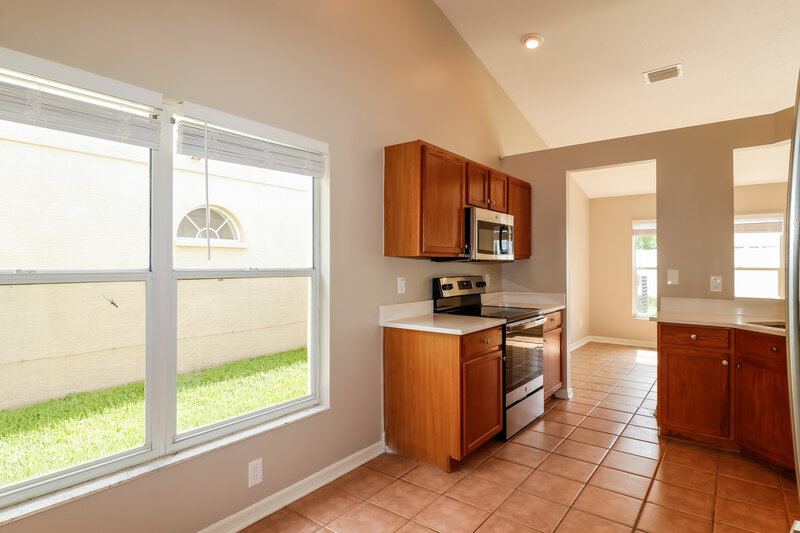 2,380/Mo, 18134 Leafwood Cir Lutz, FL 33558 Breakfast Nook View