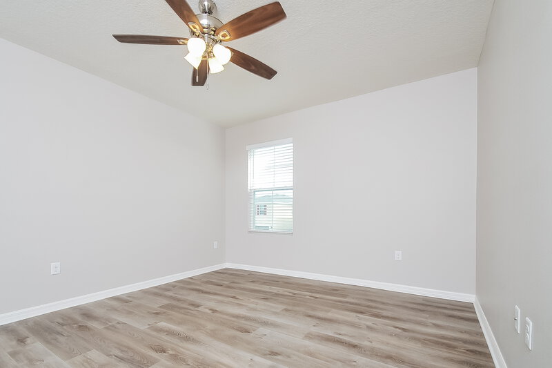 2,335/Mo, 10228 Geese Trail Cir Sun City Center, FL 33573 Main Bedroom View