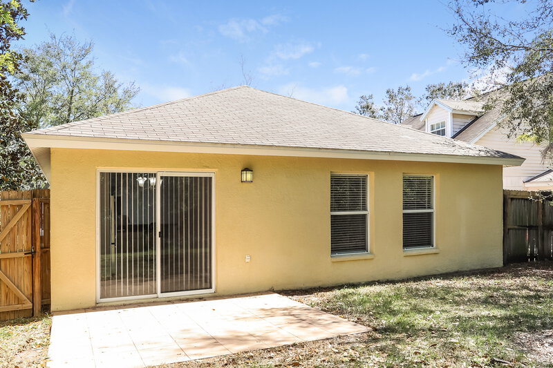 1,740/Mo, 6649 Summer Cove Dr Riverview, FL 33578 Rear View 2