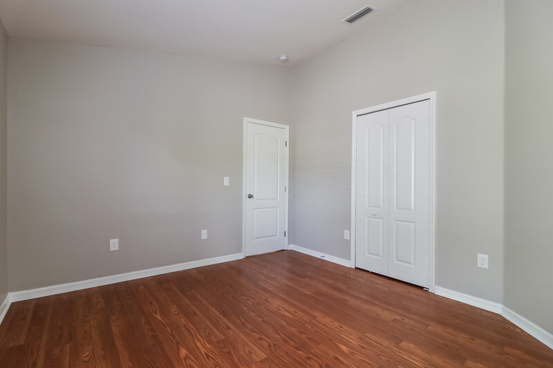 2,225/Mo, 409 Pine Pointe Ct Seffner, FL 33584 Bedroom View 2