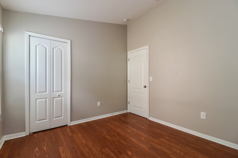 2,225/Mo, 409 Pine Pointe Ct Seffner, FL 33584 Bedroom View 4