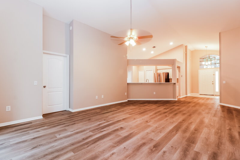 2,550/Mo, 29611 Birds Eye Dr Wesley Chapel, FL 33543 Living Room View