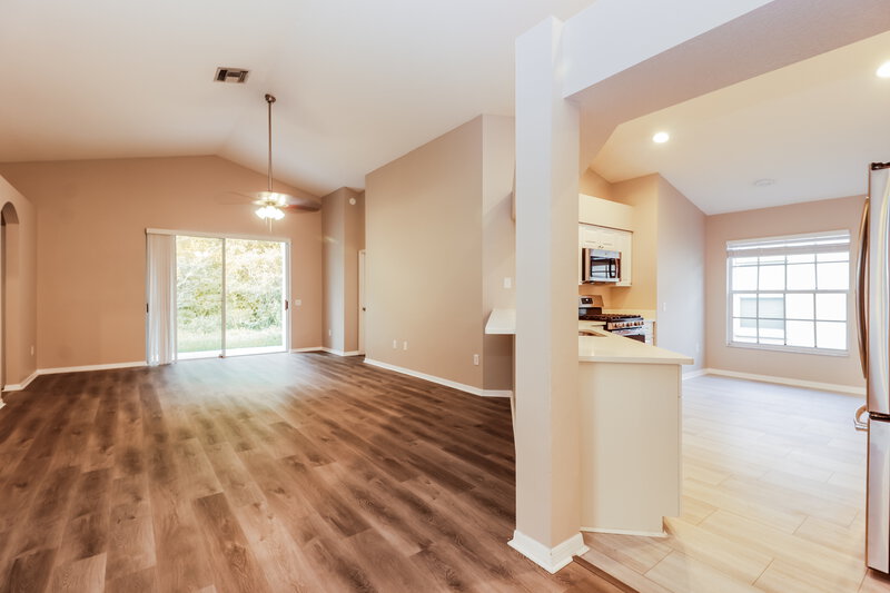 2,550/Mo, 29611 Birds Eye Dr Wesley Chapel, FL 33543 Living Room View 2