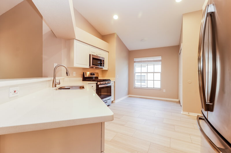 2,550/Mo, 29611 Birds Eye Dr Wesley Chapel, FL 33543 Kitchen View