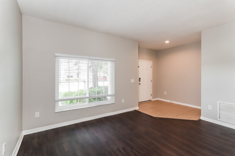 2,360/Mo, 6221 Desert Peace Ave Land O' Lakes, FL 34639 Living Room View 2