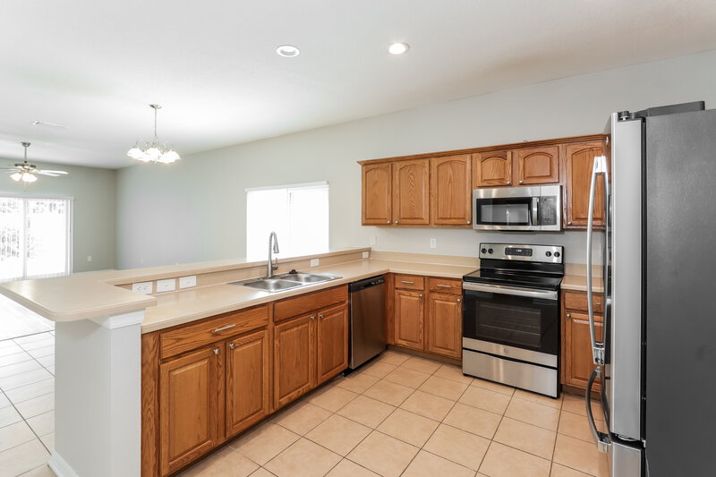 2,360/Mo, 6221 Desert Peace Ave Land O' Lakes, FL 34639 Kitchen View