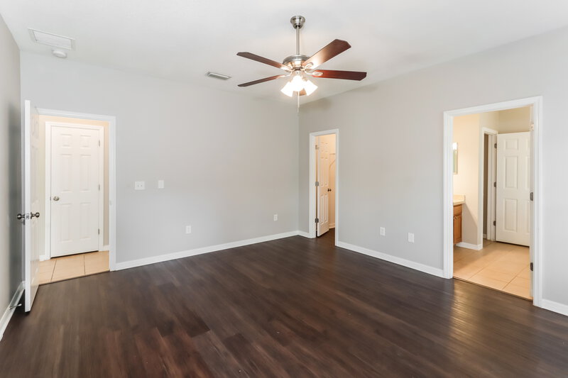 2,360/Mo, 6221 Desert Peace Ave Land O' Lakes, FL 34639 Main Bedroom View 2