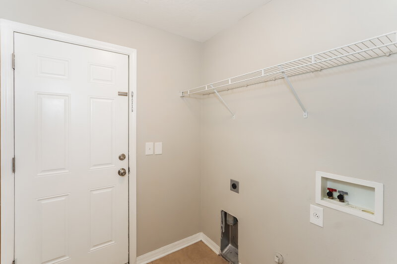 2,360/Mo, 6221 Desert Peace Ave Land O' Lakes, FL 34639 Laundry Room View