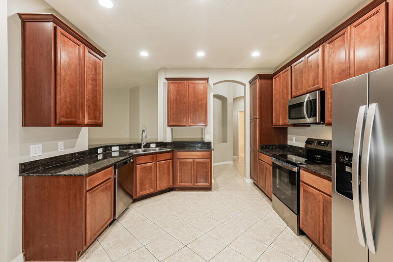 2,505/Mo, 427 Dunaway Dr Valrico, FL 33594 Kitchen View