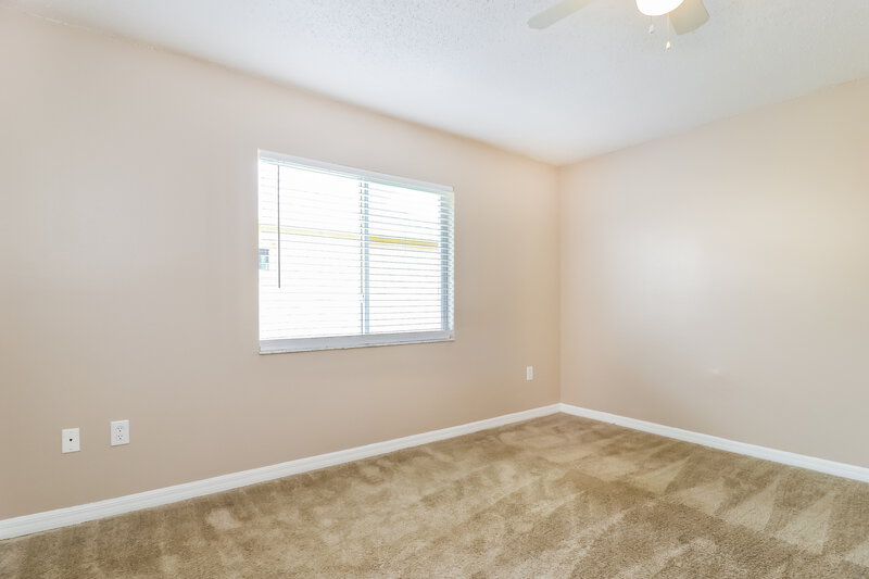 2,125/Mo, 6126 School House Ct Zephyrhills, FL 33545 Main Bedroom View