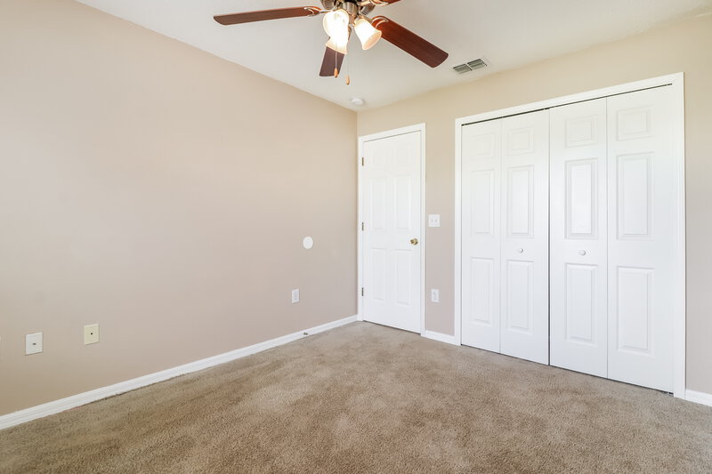 2,125/Mo, 6126 School House Ct Zephyrhills, FL 33545 Bedroom View 2