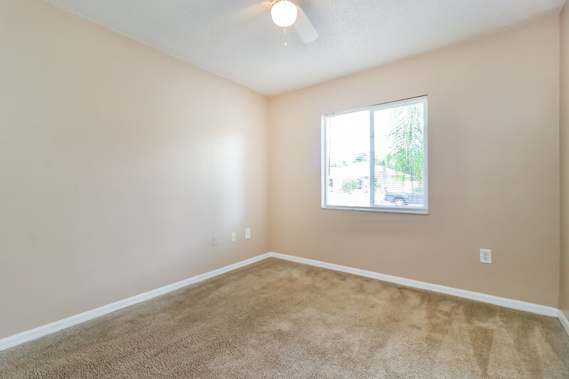 2,125/Mo, 6126 School House Ct Zephyrhills, FL 33545 Bedroom View 3