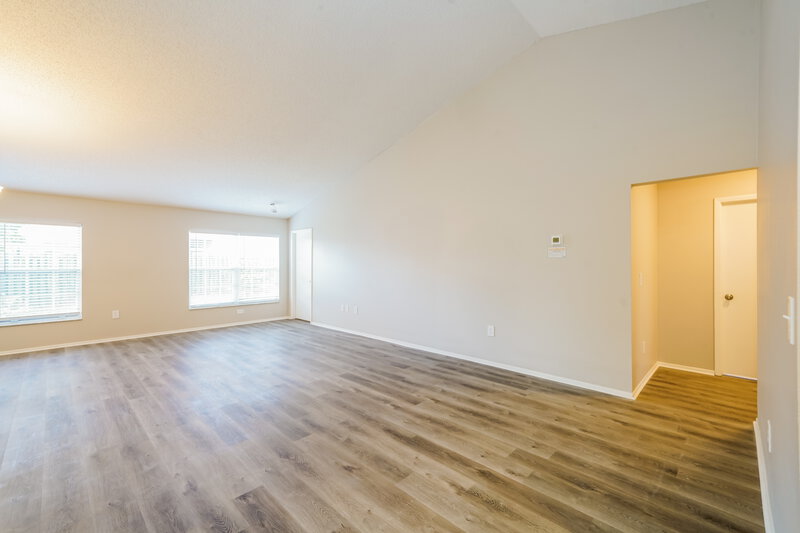 4,310/Mo, 1434 Lakehurst Way Brandon, FL 33511 Living Room View