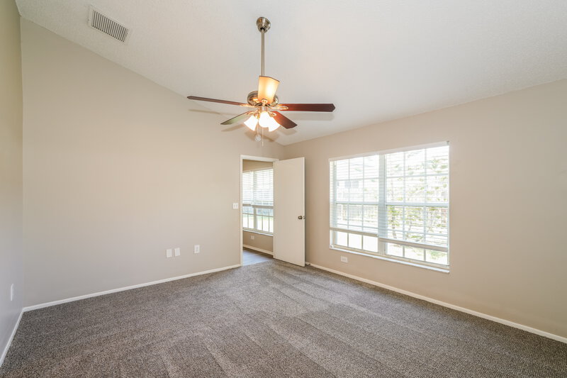2,555/Mo, 1434 Lakehurst Way Brandon, FL 33511 Main Bedroom View 2