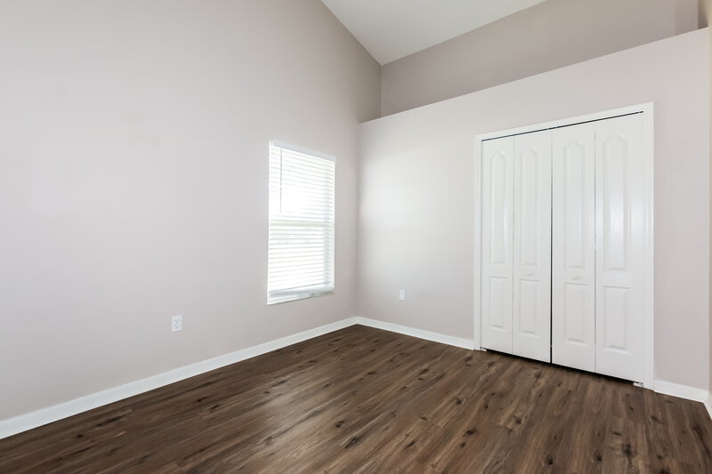 2,315/Mo, 29505 Morningmist Dr Zephyrhills, FL 33543 Bedroom View