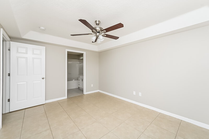 2,255/Mo, 6204 Kiteridge Dr Lithia, FL 33547 Main Bedroom View 2