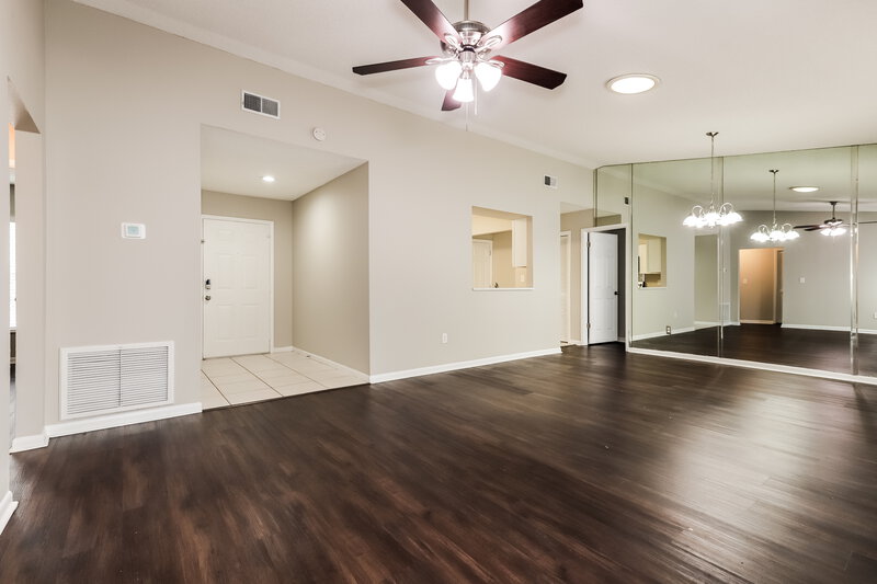 2,215/Mo, 3043 Annadale Cir Brandon, FL 33511 Living Room View