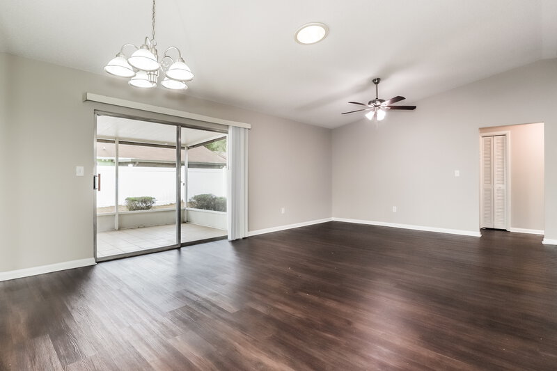2,215/Mo, 3043 Annadale Cir Brandon, FL 33511 Living Room View 3