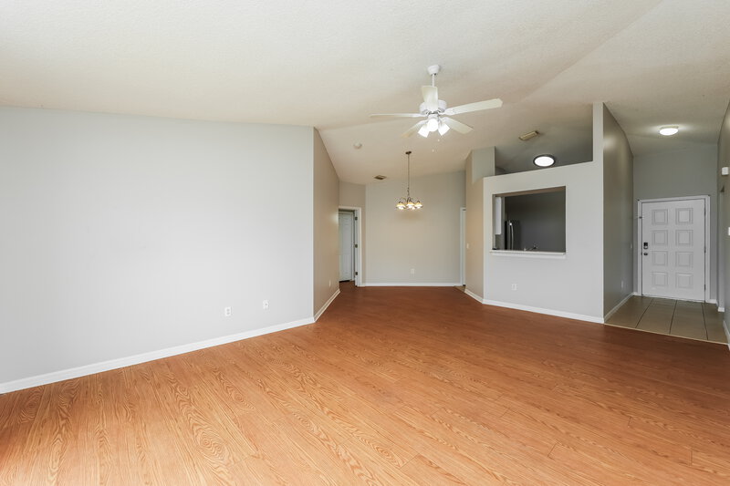 1,960/Mo, 13331 Prestwick Dr Riverview, FL 33579 Living Room View 2