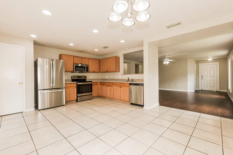 2,250/Mo, 2292 Blackwood Dr Mulberry, FL 33860 Dining Room View 2