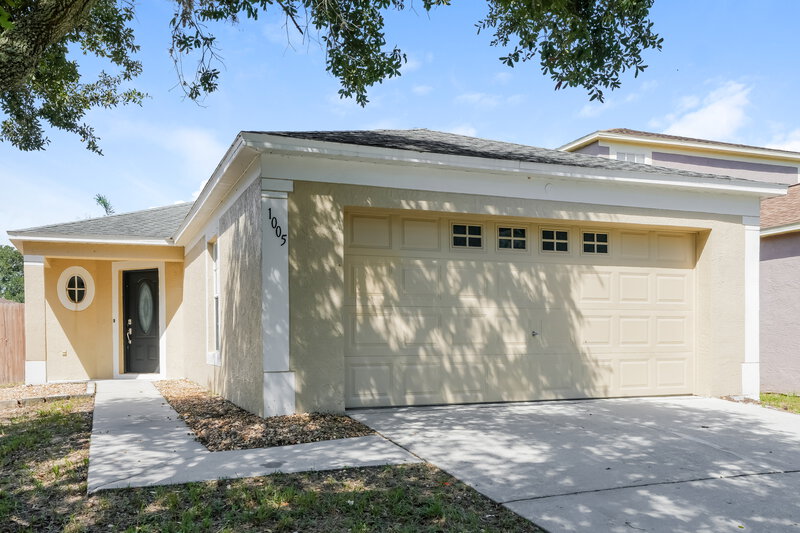 2,040/Mo, 1005 Harvest Moon Dr Seffner, FL 33584 External View