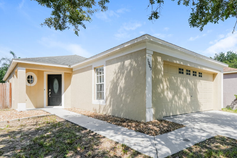 2,040/Mo, 1005 Harvest Moon Dr Seffner, FL 33584 Front View