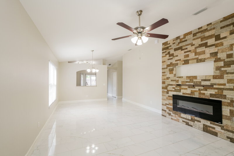 2,040/Mo, 1005 Harvest Moon Dr Seffner, FL 33584 Living Room View