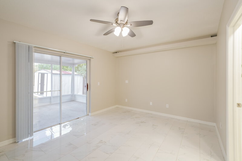 2,040/Mo, 1005 Harvest Moon Dr Seffner, FL 33584 Main Bedroom View