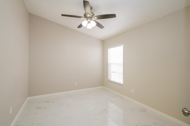 2,040/Mo, 1005 Harvest Moon Dr Seffner, FL 33584 Bedroom View