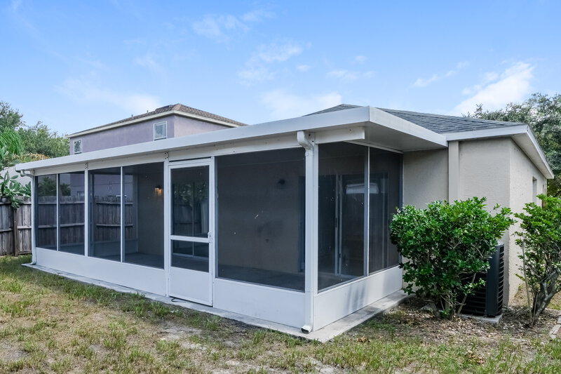 2,040/Mo, 1005 Harvest Moon Dr Seffner, FL 33584 Rear View
