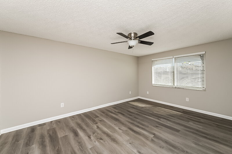 3,560/Mo, 643 Pine Forest Dr Brandon, FL 33511 Main Bedroom View 2