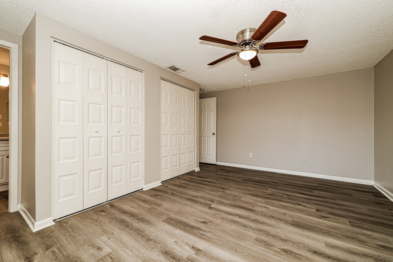2,065/Mo, 643 Pine Forest Dr Brandon, FL 33511 Main Bedroom View 2