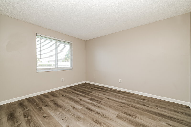 2,065/Mo, 643 Pine Forest Dr Brandon, FL 33511 Bedroom View