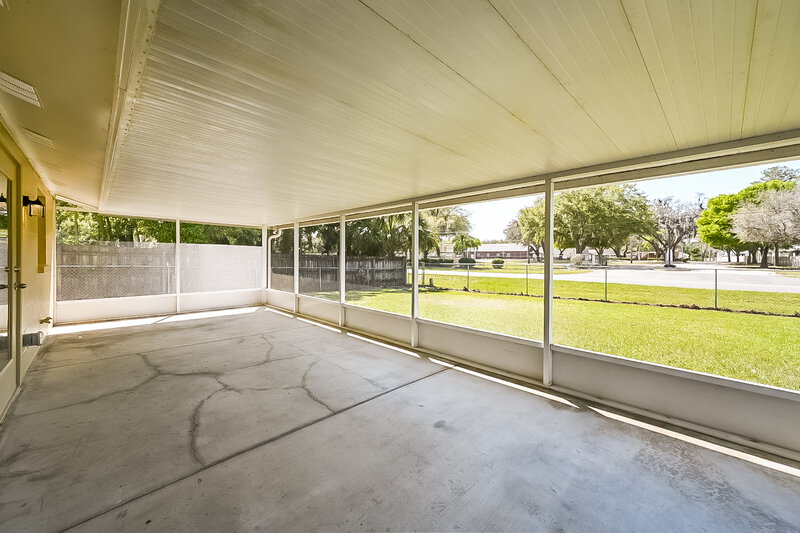 3,560/Mo, 643 Pine Forest Dr Brandon, FL 33511 Sun Room View