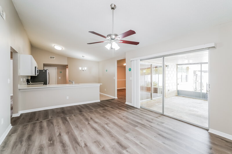 2,425/Mo, 1352 Foxboro Dr Brandon, FL 33511 Living Room View 2