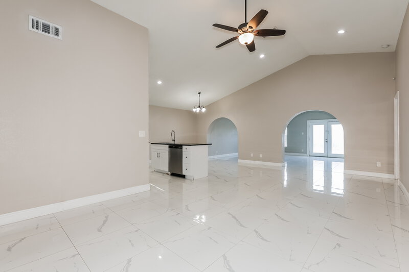 2,490/Mo, 1735 Tarah Trace Dr Brandon, FL 33510 Family Room View 2