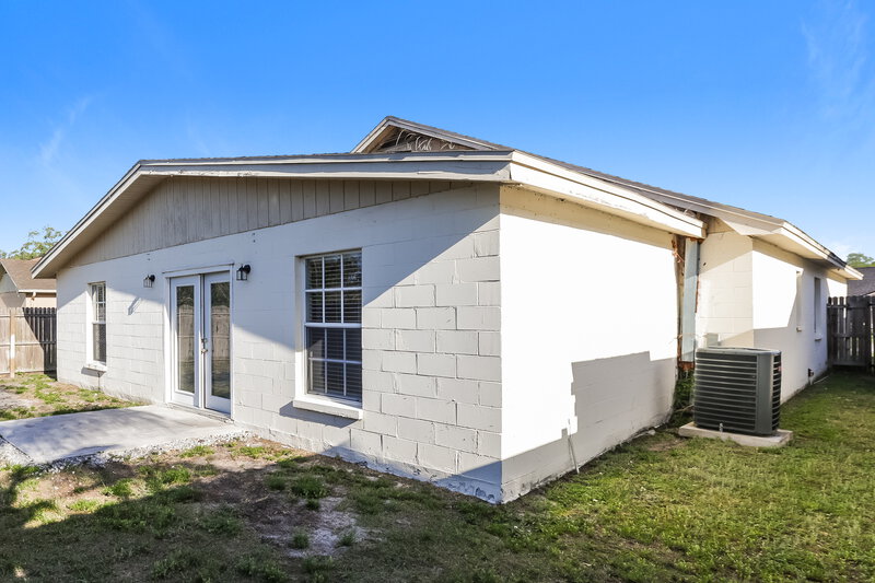 2,490/Mo, 1735 Tarah Trace Dr Brandon, FL 33510 No Caption View