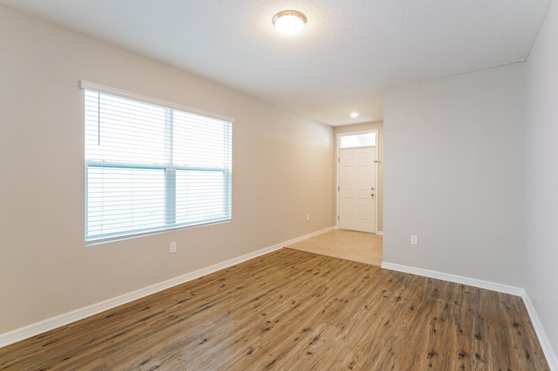 2,310/Mo, 32667 Dashel Palm Ln Wesley Chapel, FL 33543 Sitting Room View 2