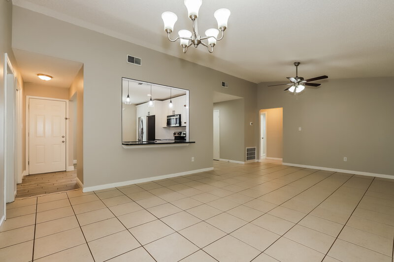 2,420/Mo, 3039 Annadale Cir Brandon, FL 33511 Living Room View 2