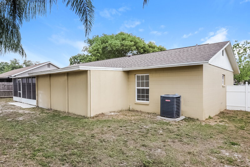 2,420/Mo, 3039 Annadale Cir Brandon, FL 33511 Rear View